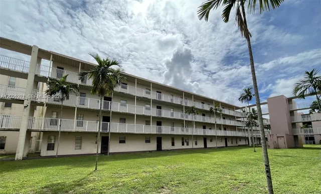 3-bedroom rental at 2800 NW 56th Avenue #A405, Lauderhill