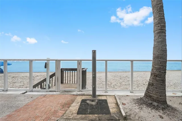 1-bedroom rental at 3001 S Ocean Drive #1439, Hollywood