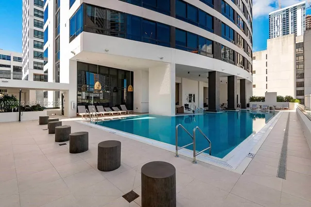 1-bedroom rental at 225 2nd Street #3102, Miami