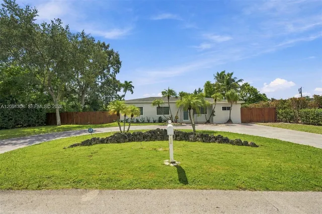 5-bedroom rental at 7120 SW 58th Street, Miami