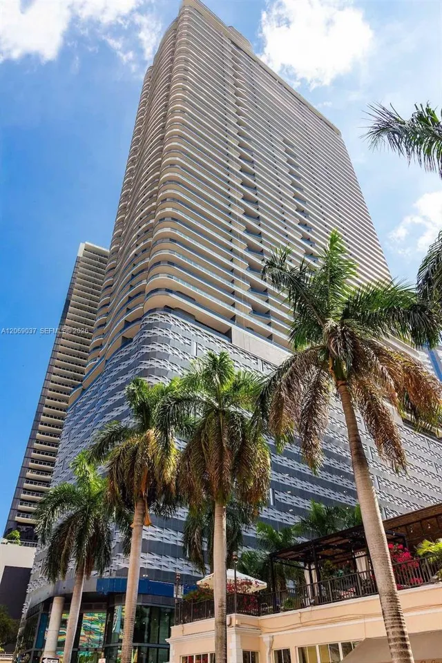 3-bedroom rental at 1000 Brickell Plaza #4502, Miami