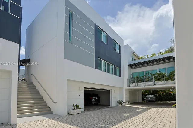 3-bedroom rental at 7520 SW 59th Place #4D, South Miami