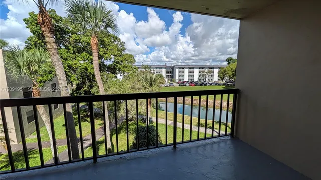 1-bedroom rental at 10865 SW 112th Avenue #312, Miami