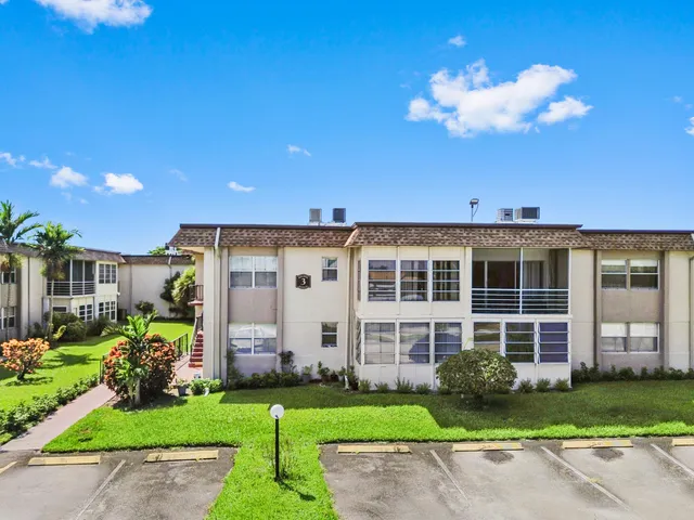2-bedroom home at 504 Davis Road #97, Palm Springs