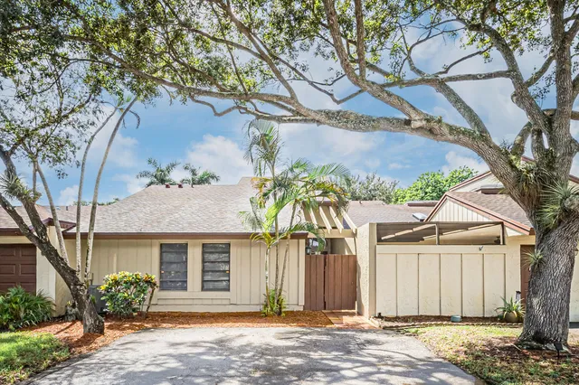 3-bedroom home at 22724 VISTAWOOD Way, Boca Raton