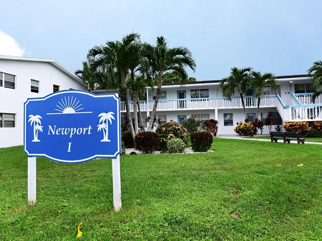 2-bedroom rental at 141 Newport I, Deerfield Beach