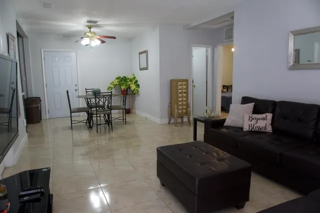 3-bedroom rental at 6509 PINES Parkway, Hollywood