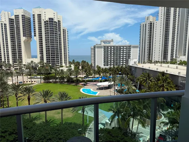 1-bedroom home at 19370 Collins Avenue #911, Sunny Isles Beach