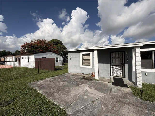 4-bedroom home at 16140 NW 28th Court, Miami Gardens