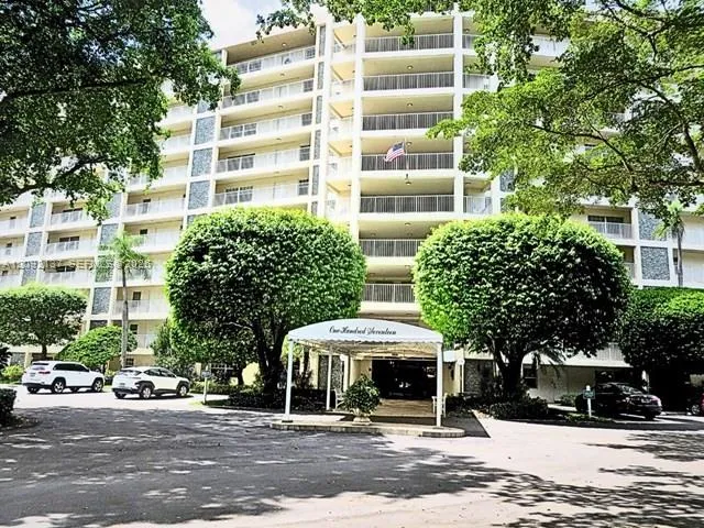 2-bedroom home at 3499 Oaks Way #708, Pompano Beach
