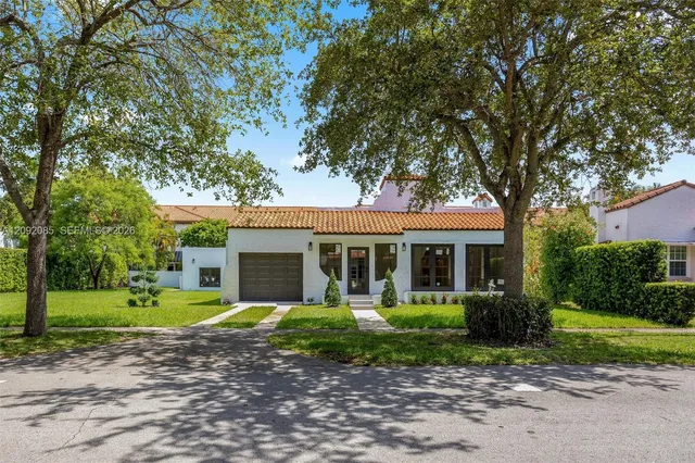 4-bedroom rental at 434 Aragon Avenue, Coral Gables