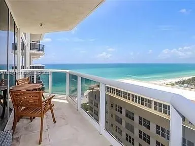 2-bedroom rental at 4775 Collins Avenue #2105, Miami Beach
