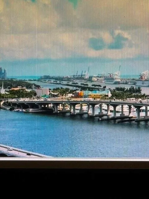 3-bedroom rental at 1717 N Bayshore Drive #3246, Miami