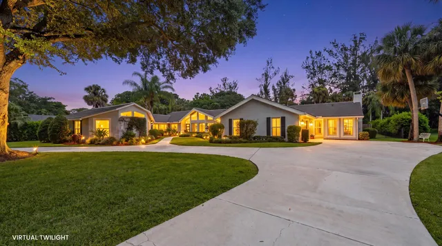 6-bedroom home at 13343 DOUBLETREE Circle, Wellington