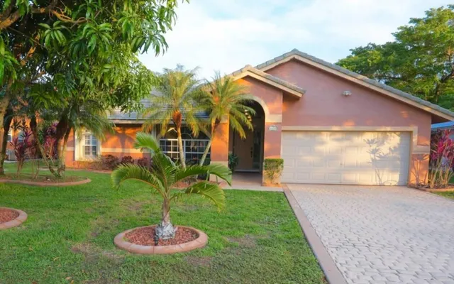 3-bedroom home at 4555 NW 88TH Terrace, Coral Springs