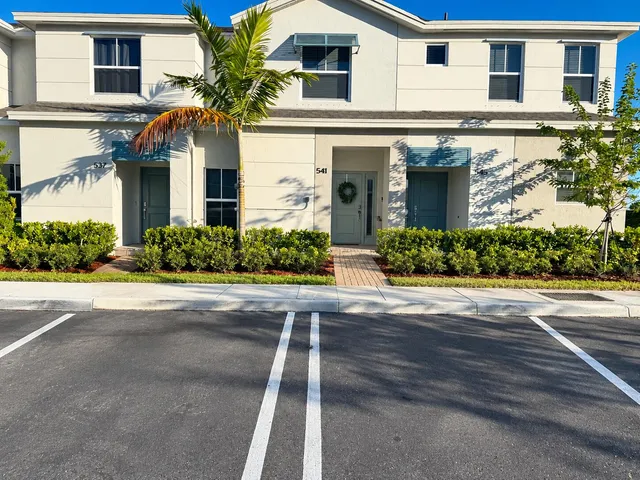 3-bedroom rental at 541 NE 1ST Drive, Florida City