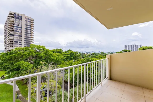 2-bedroom home at 11111 Biscayne Boulevard #6B, Miami