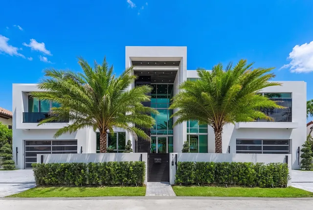 7-bedroom home at 414 ROYAL PLAZA Drive, Fort Lauderdale