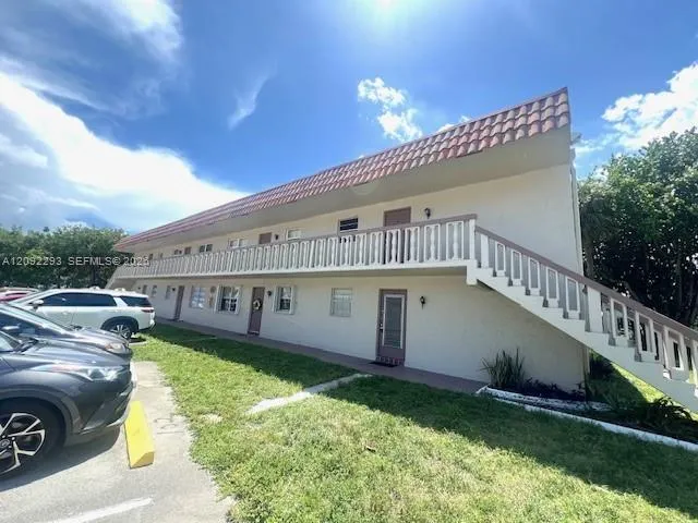 2-bedroom rental at 3777 NW 78th Avenue #13D, Davie