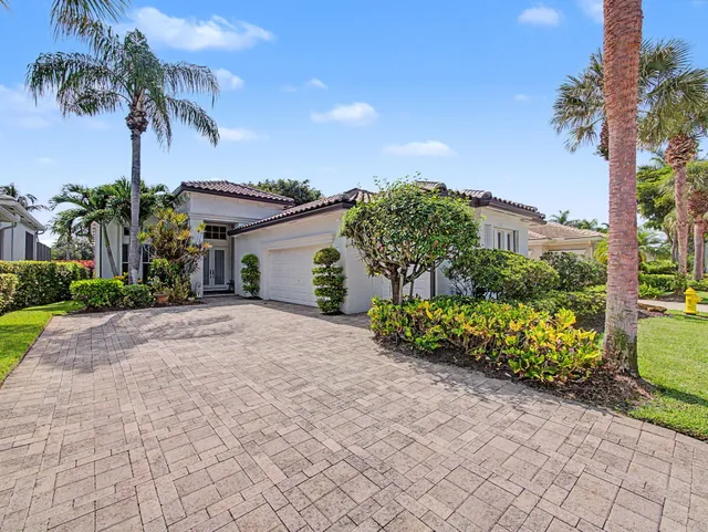 3-bedroom rental at 121 ORCHID CAY Drive, Palm Beach Gardens