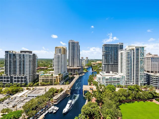 3-bedroom rental at 333 Las Olas Way #2807, Fort Lauderdale