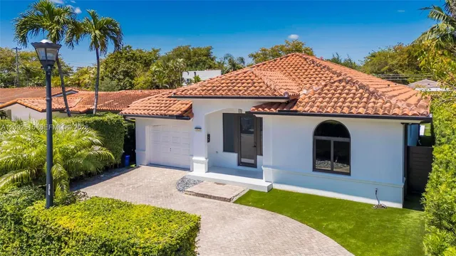 4-bedroom rental at 1543 Bird Road #-, Coral Gables