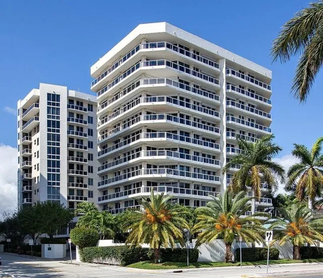1-bedroom rental at 1617 N Flagler Drive #704, West Palm Beach