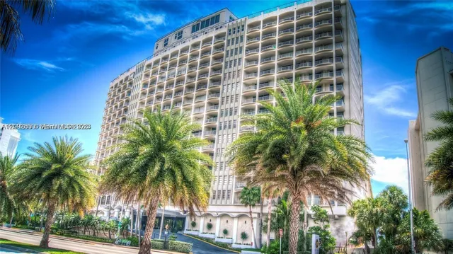 3-bedroom home at 5401 E Collins Avenue #601, Miami Beach