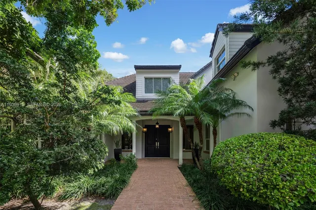 5-bedroom home at 10001 SW 60th Court, Pinecrest