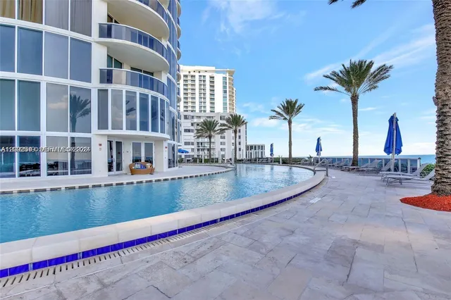 3-bedroom rental at 17201 Collins Avenue #3101, Sunny Isles Beach