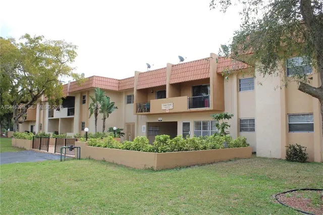 2-bedroom home at 10270 NW 35TH Street #23, Coral Springs