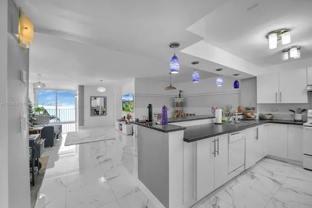 1-bedroom home at 6450 COLLINS Avenue #704, Miami Beach