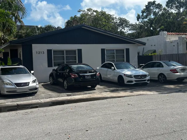 2-bedroom rental at 1213 SE 1ST Street #4, Fort Lauderdale
