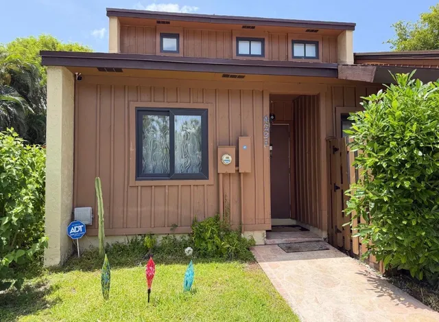 2-bedroom rental at 4291 S PINE ISLAND Road, Davie
