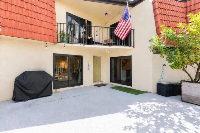2-bedroom rental at 3750 Victoria Drive, West Palm Beach