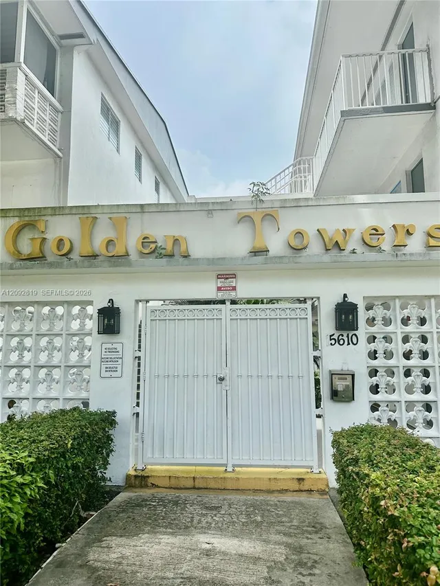 1-bedroom home at 15600 NE 6th Avenue #39A, Miami