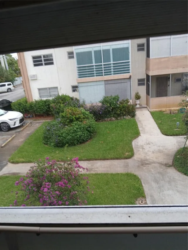 2-bedroom home at 17001 NE 13th Avenue #203, Miami