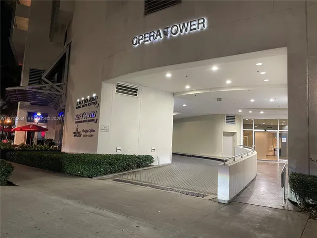 1-bedroom home at 1750 N Bayshore Drive #3403, Miami