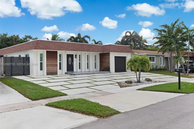3-bedroom rental at 208 SE 4th Terrace, Dania Beach