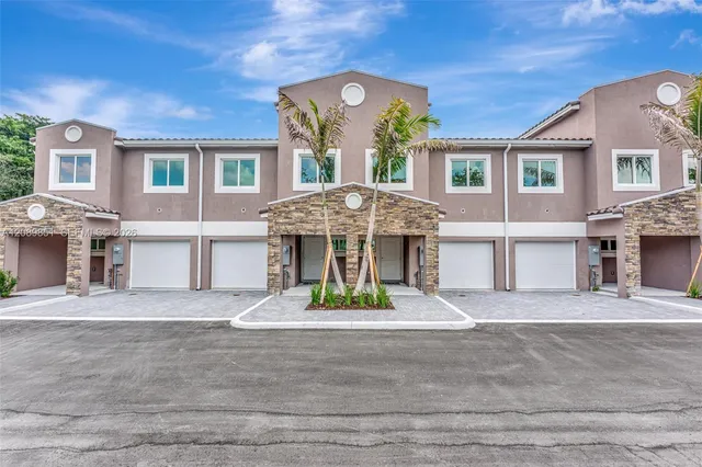 3-bedroom rental at 1533 NW 94th Way, Coral Springs