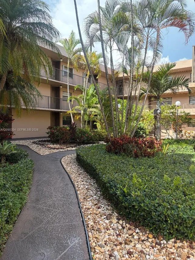 2-bedroom rental at 10975 SW 107th Street #313, Miami