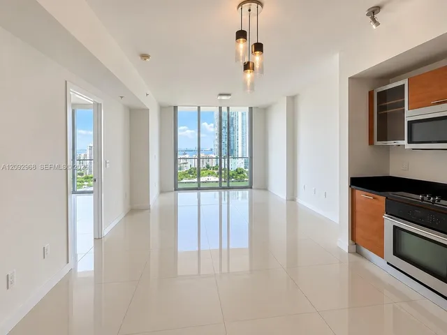 1-bedroom rental at 3470 E Coast Avenue #H1712, Miami
