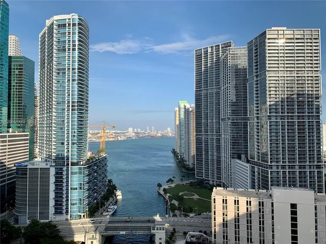 1-bedroom rental at 31 SE 5th Street #2806, Miami