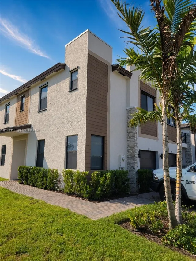 4-bedroom rental at 796 NE 208th Terrace #796, Miami Gardens