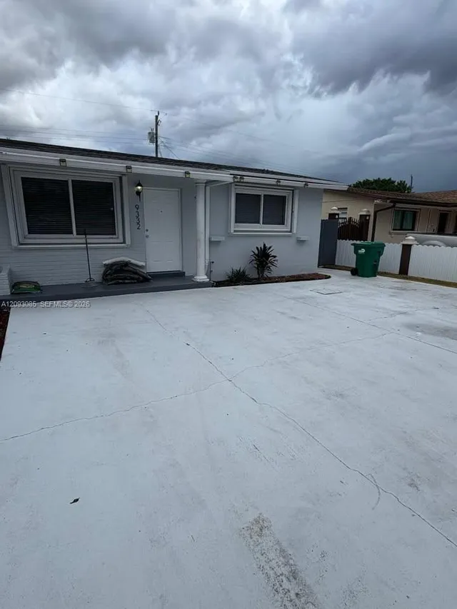 3-bedroom rental at 9332 SW 40th Terrace #9332, Miami