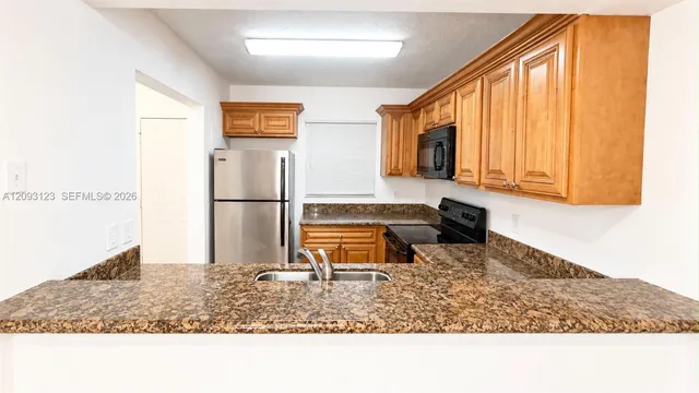 2-bedroom rental at 1545 Lake Crystal Drive #H, West Palm Beach