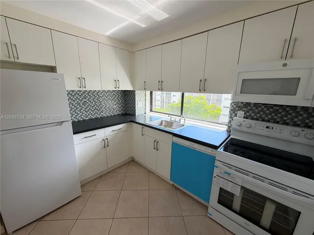 2-bedroom rental at 17121 N Bay Road #720, Sunny Isles Beach