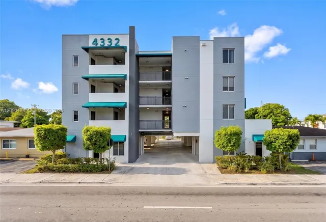 2-bedroom rental at 4332 W Flagler #301, Miami