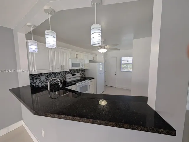 2-bedroom home at 1750 NE 191st Street #622-3, Miami