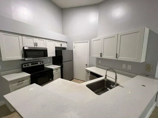 2-bedroom rental at 9999 Summerbreeze Drive #1018, Sunrise